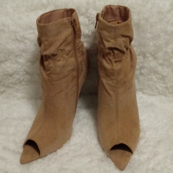 Boho Foxy Footwear Peep Toe Bootie Boots - Picture 2 of 5
